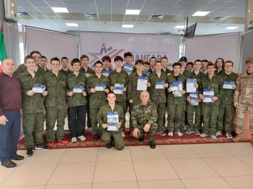 Старшеклассники Дрожжановского района прошли военные сборы в центре «Патриот»