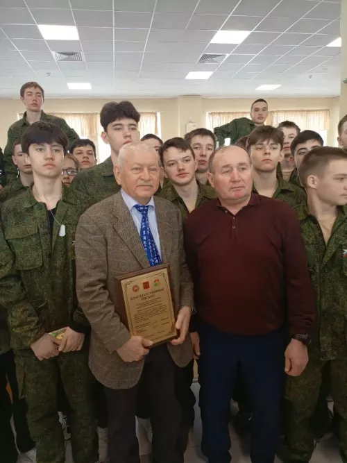 Старшеклассники Дрожжановского района прошли военные сборы в центре «Патриот»