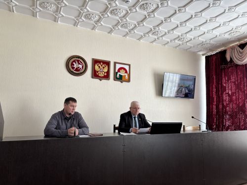 В Дрожжановском районе обсудили меры по защите скота от опасных заболеваний