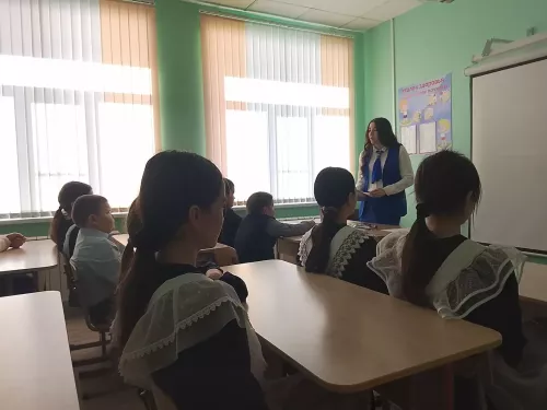 В Староишлинской школе Дрожжановского района прошёл урок дорожной безопасности с участием Госавтоинспекции