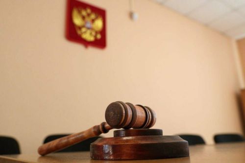 Жительницу Татарстана оштрафовали за слежку за бывшим мужем из ревности
