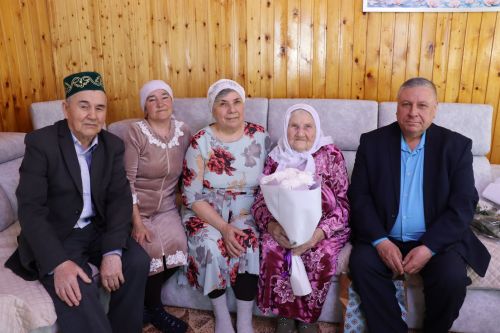 Чүпрәле районы Шланга авылында яшәүче Фәүзия Мөхәммәтшинага 95 яшь тулды