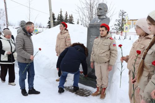 В Дрожжановском районе почтили память Героя Советского Союза Нуруллы Фазлаева