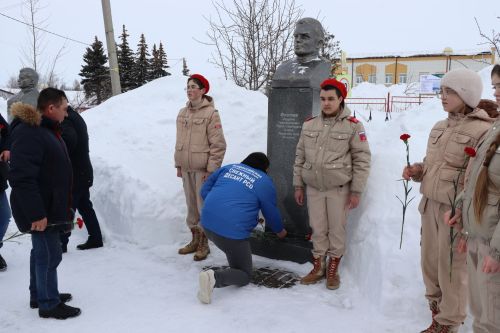 В Дрожжановском районе почтили память Героя Советского Союза Нуруллы Фазлаева