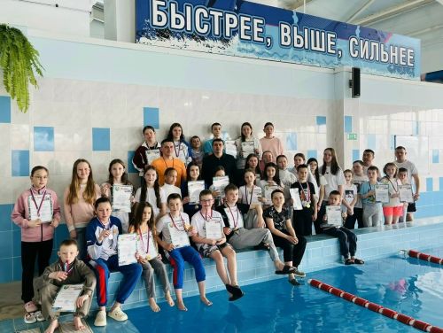 В бассейне “Акчарлак” Дрожжановского района состоялось личное районное первенство по плаванию