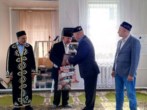 Чүпрәледән  Барис Таһиров бәрәкәтле хезмәт юлы узган