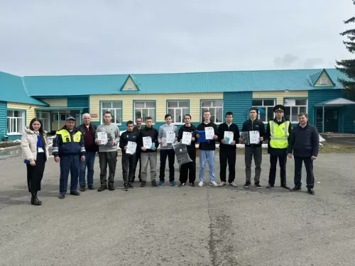 Юные водители Дрожжановского района показали класс на конкурсе автомногоборья