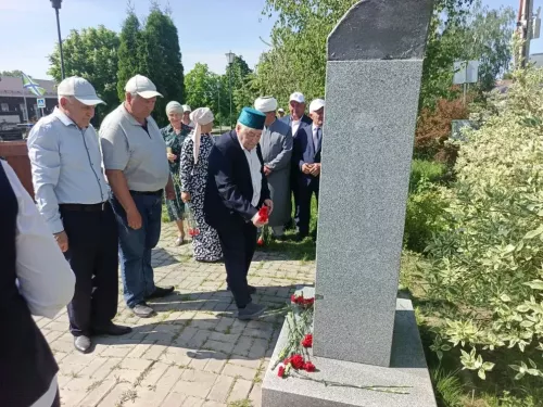 В Дрожжановском районе почтили память Героя Советского Союза Зарифа Алимова