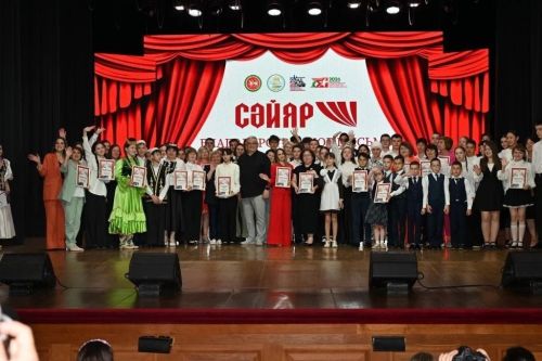 Коллектив «Юные театралы» Старокакерлинской СОШ награждён Благодарственным письмом Минобразования РТ