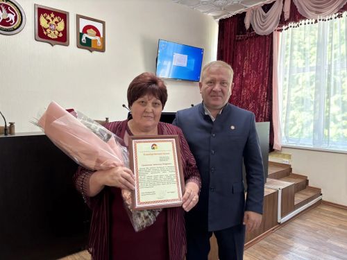 На деловом понедельнике в Дрожжановском районе наградили предпринимателей