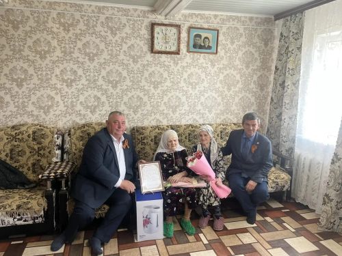 Чүпрәледә яшәүче Солтания Хәйруллина бәхетле картлыгын кичерә