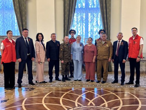Делегация Дрожжановского района приняла участие на торжестве ко Дню Победы в Казани