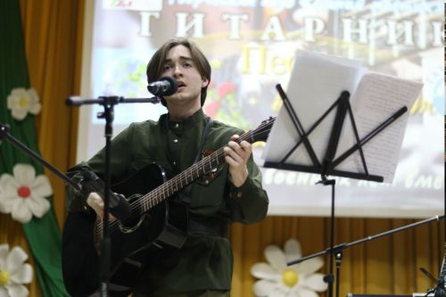 В Дрожжановском районе прошёл гитарник «Песни военных лет»