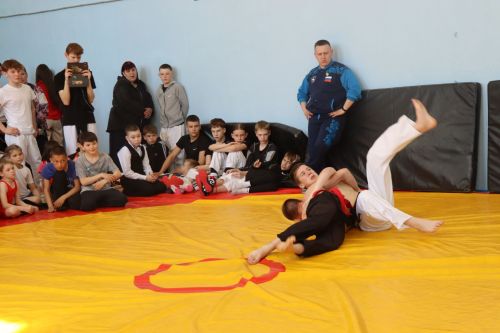 В Матакской школе Дрожжановского района почтили память Героя СССР Семена Уганина турниром по национальной борьбе