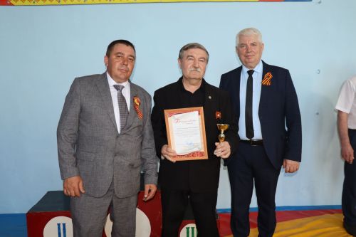 В Матакской школе Дрожжановского района почтили память Героя СССР Семена Уганина турниром по национальной борьбе