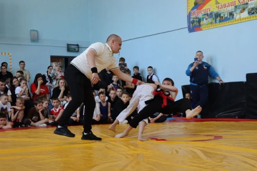В Матакской школе Дрожжановского района почтили память Героя СССР Семена Уганина турниром по национальной борьбе