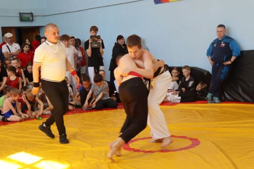 В Матакской школе Дрожжановского района почтили память Героя СССР Семена Уганина турниром по национальной борьбе