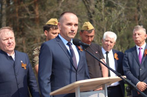 На стыке трех районов открыли отреставрированный памятник герою-летчику Павлу Прусакову