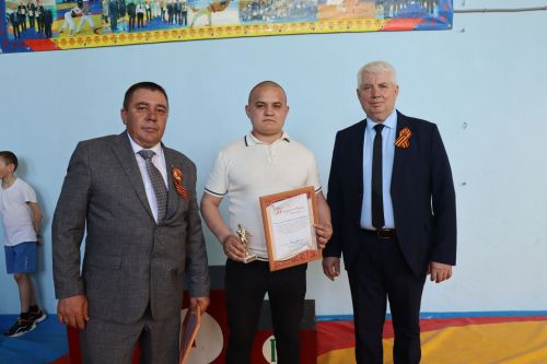 В Матакской школе Дрожжановского района почтили память Героя СССР Семена Уганина турниром по национальной борьбе