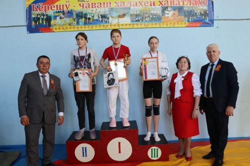 В Матакской школе Дрожжановского района почтили память Героя СССР Семена Уганина турниром по национальной борьбе