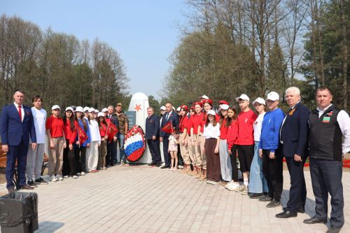 На стыке трех районов открыли отреставрированный памятник герою-летчику Павлу Прусакову