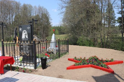На стыке трех районов открыли отреставрированный памятник герою-летчику Павлу Прусакову