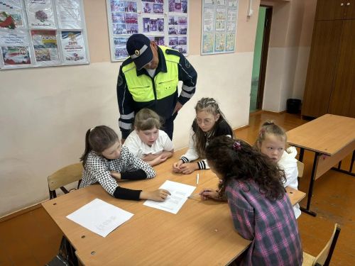 Квест по ПДД для детей прошёл в Убеевской школе Дрожжановского района
