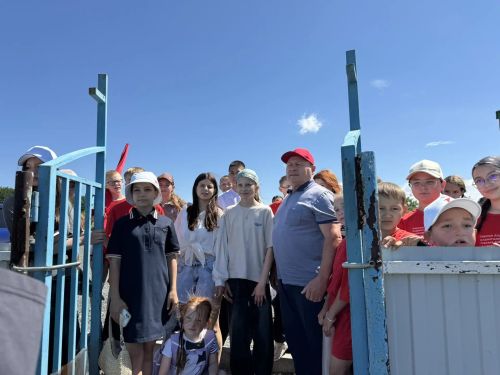 Команда «Движения Первых» в «Чайке» Дрожжановского района совершили поход-экскурсию на родник