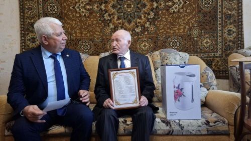 Леонид Мериканов из Дрожжановского района прошел путь от сельского фельдшера до ученого агронома