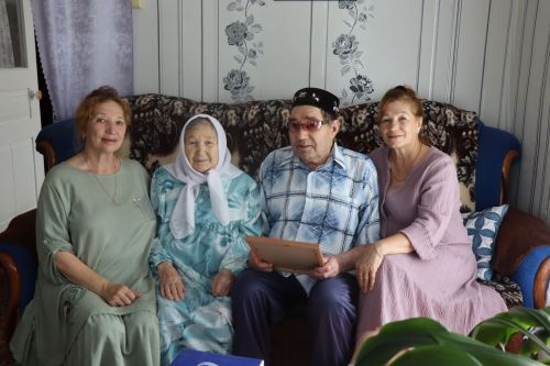 Чүпрәле өлкәне Илалетдин Кыям улы Низамовны 90 яшьлеге белән котладылар