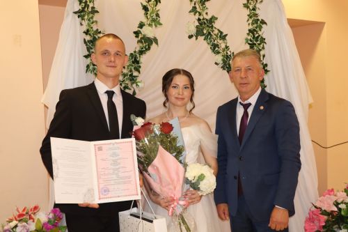 Два участника СВО в Дрожжановском районе в один день женились на своих любимых