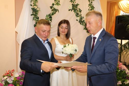 Два участника СВО в Дрожжановском районе в один день женились на своих любимых