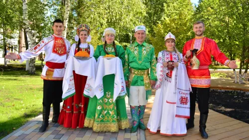 Поздравление Марата Гафарова с Днем Татарстана и Днем образования района