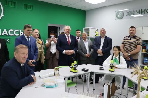 Первые агротехнологические классы открыли в Дрожжановском районе