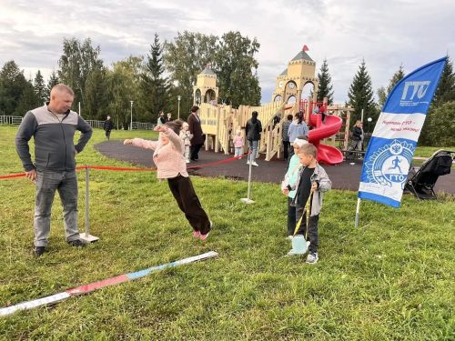 В рамках Фестиваля труда и доблести в Дрожжаном работала мобильная площадка ГТО