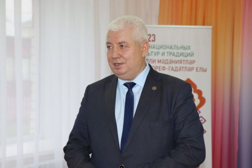 Конкурс "Лучший педагог, реализующий программы дошкольного образования на родном языке" в Дрожжаном