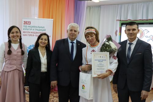 Конкурс "Лучший педагог, реализующий программы дошкольного образования на родном языке" в Дрожжаном