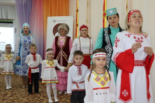Конкурс "Лучший педагог, реализующий программы дошкольного образования на родном языке" в Дрожжаном