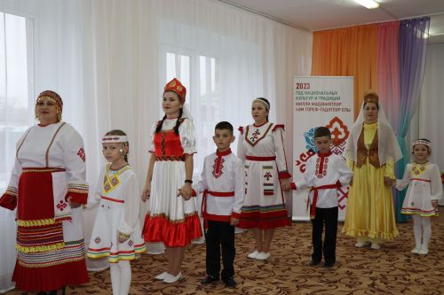 Конкурс "Лучший педагог, реализующий программы дошкольного образования на родном языке" в Дрожжаном