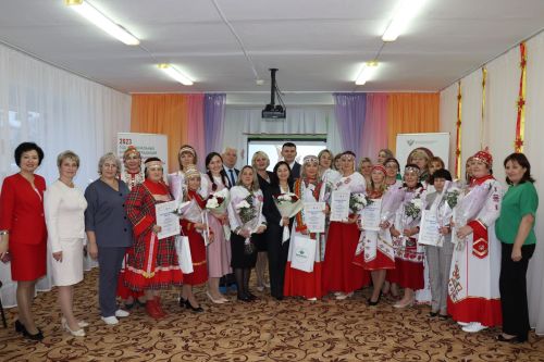 Конкурс "Лучший педагог, реализующий программы дошкольного образования на родном языке" в Дрожжаном