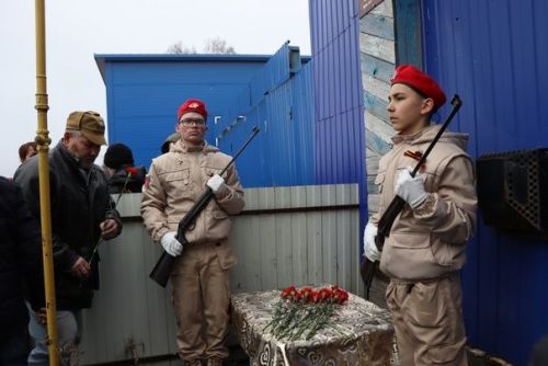 Погибшим воинам в СВО в Дрожжановском районе РТ открыли школьные мемориалы