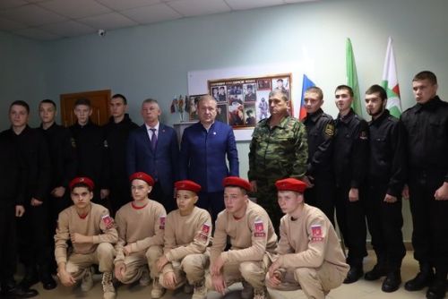 Погибшим воинам в СВО в Дрожжановском районе РТ открыли школьные мемориалы