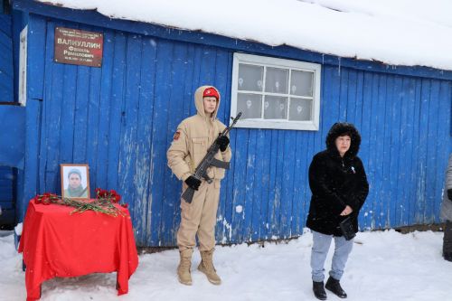 Мемориальный уголок памяти Фанилу Валиуллину из села Новые Чукалы -2023