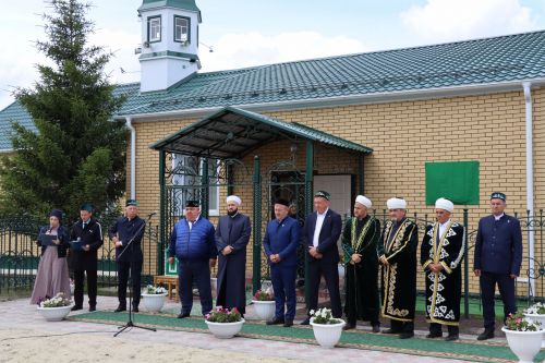 Кече Чынлы авылында "Ихлас" мәчете төзекләндерүдән соң ачылды