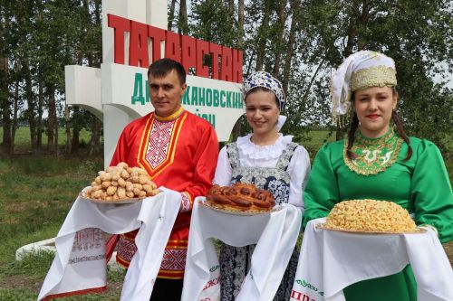 Кече Чынлы авылында "Ихлас" мәчете төзекләндерүдән соң ачылды