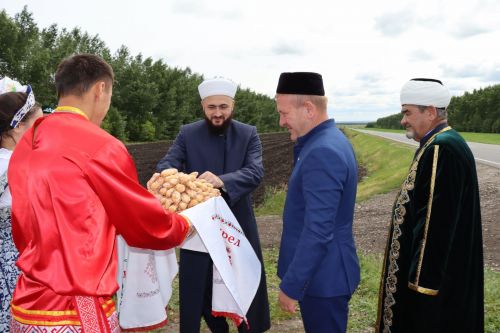 Кече Чынлы авылында "Ихлас" мәчете төзекләндерүдән соң ачылды