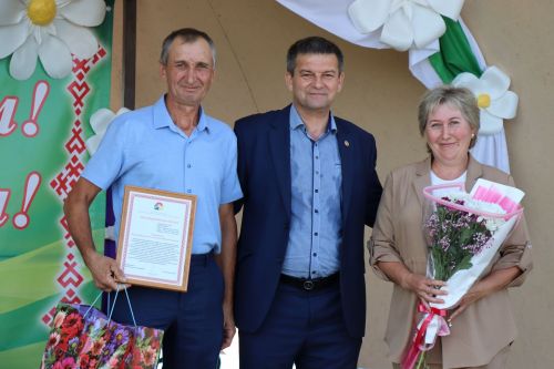 День Семьи, любви и верности в Дрожжаном -2023