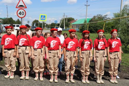 В день ВДВ открыли памятные комплексы в Дрожжаном-2023