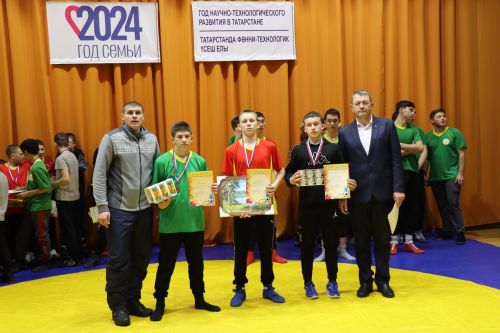 Турнир по борьбе "Көрәш" памяти Фарита Азизова в селе Нижние Каракитяны Дрожжановского района РТ