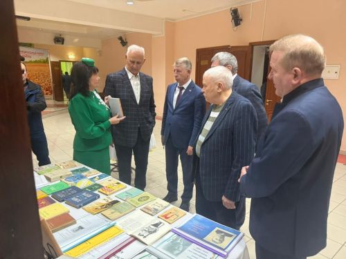 В Дрожжановском районе РТ состоялась презентация книги о Заки Нури